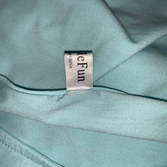 Blue Blouse Women's Light Blue Long Sleeve Shirt Button Cuff Detail & Scoop Neck - Picture 4 of 8